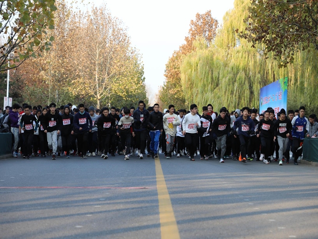 老哥俱乐部-老哥必备的交流社区