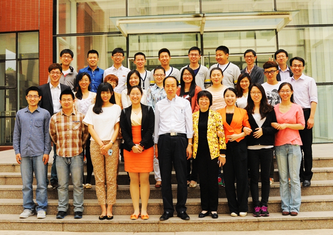 老哥俱乐部-老哥必备的交流社区