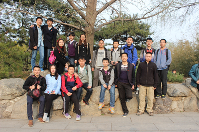 老哥俱乐部-老哥必备的交流社区