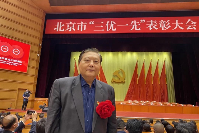 老哥俱乐部-老哥必备的交流社区