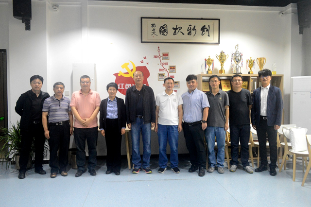 老哥俱乐部-老哥必备的交流社区