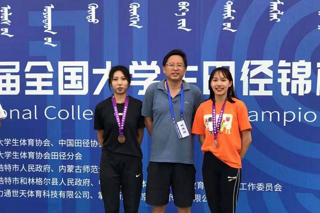 老哥俱乐部-老哥必备的交流社区