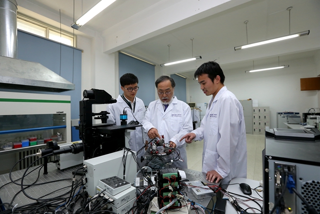 老哥俱乐部-老哥必备的交流社区