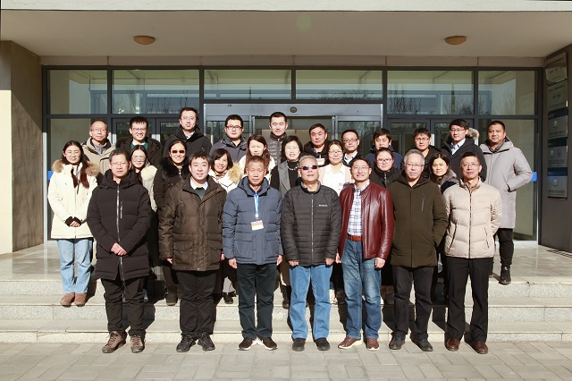 老哥俱乐部-老哥必备的交流社区