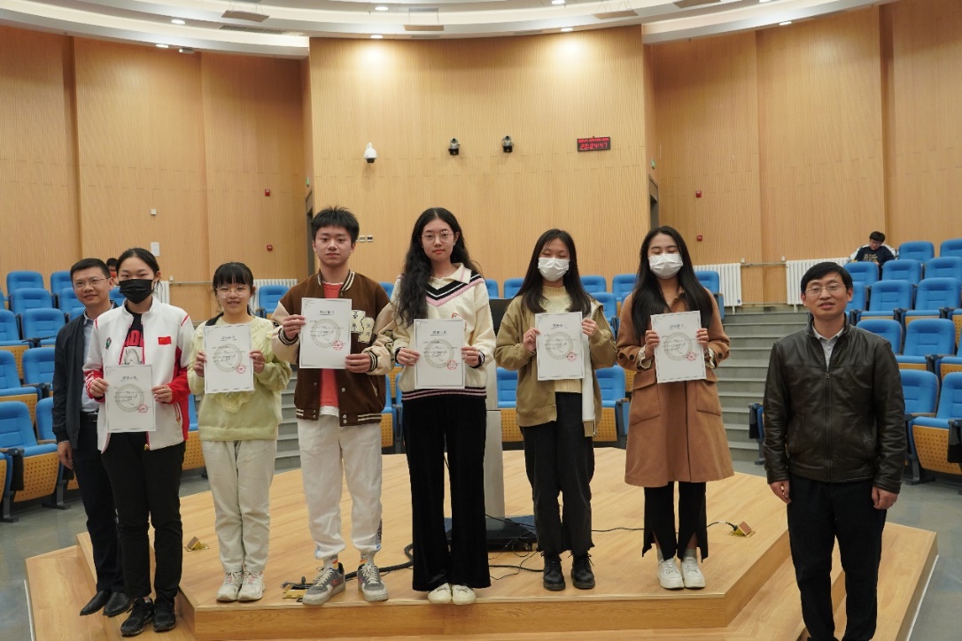 老哥俱乐部-老哥必备的交流社区