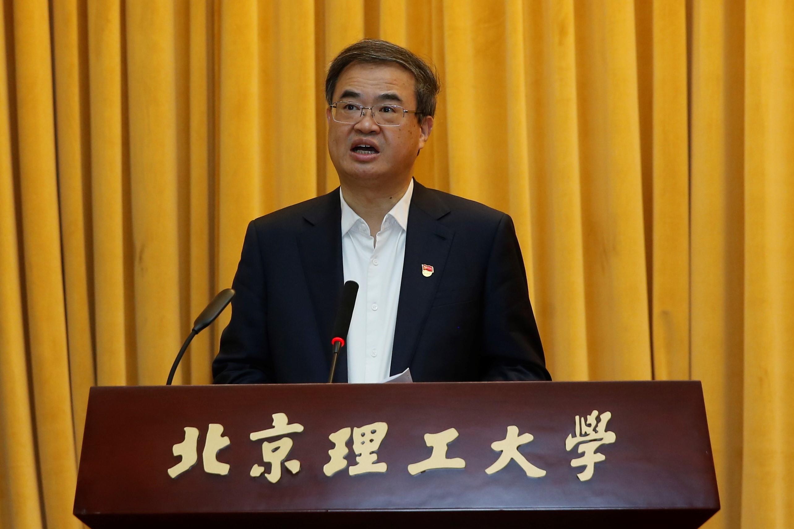 老哥俱乐部-老哥必备的交流社区