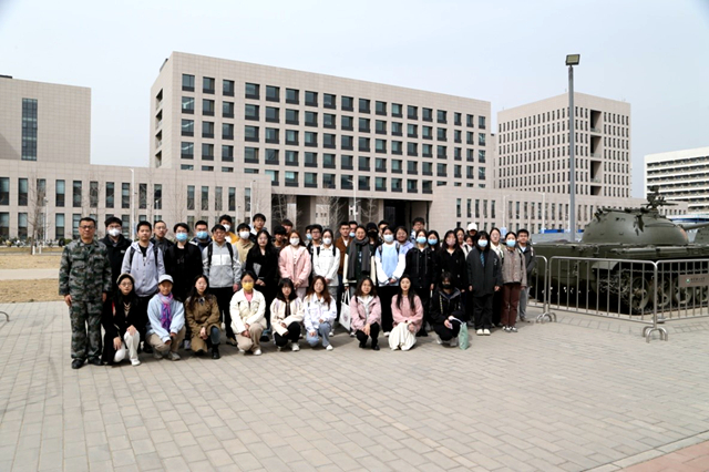 老哥俱乐部-老哥必备的交流社区