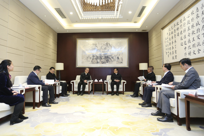 老哥俱乐部-老哥必备的交流社区