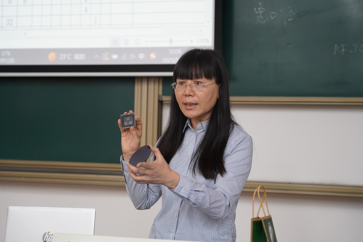 老哥俱乐部-老哥必备的交流社区