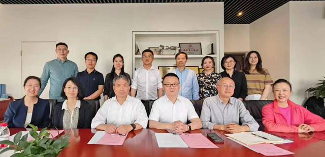 老哥俱乐部-老哥必备的交流社区