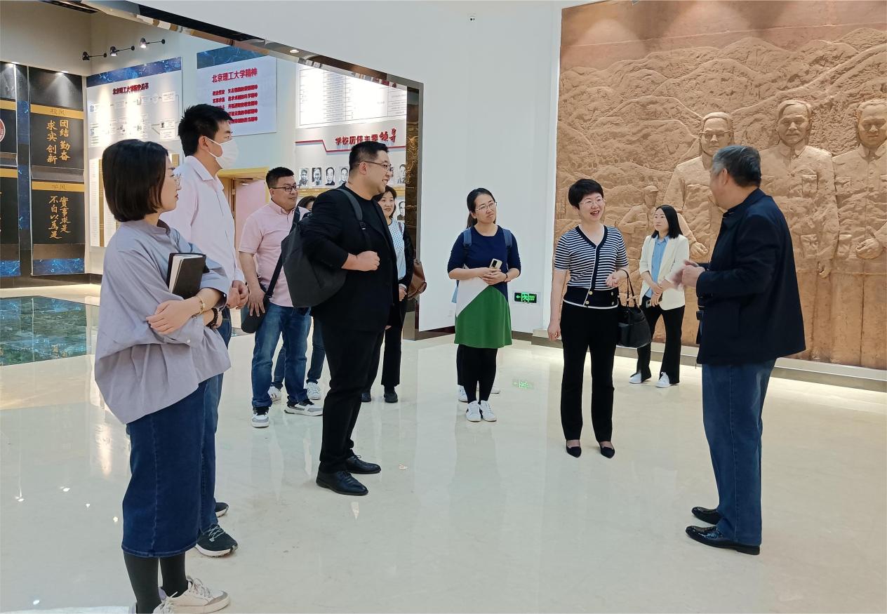 老哥俱乐部-老哥必备的交流社区