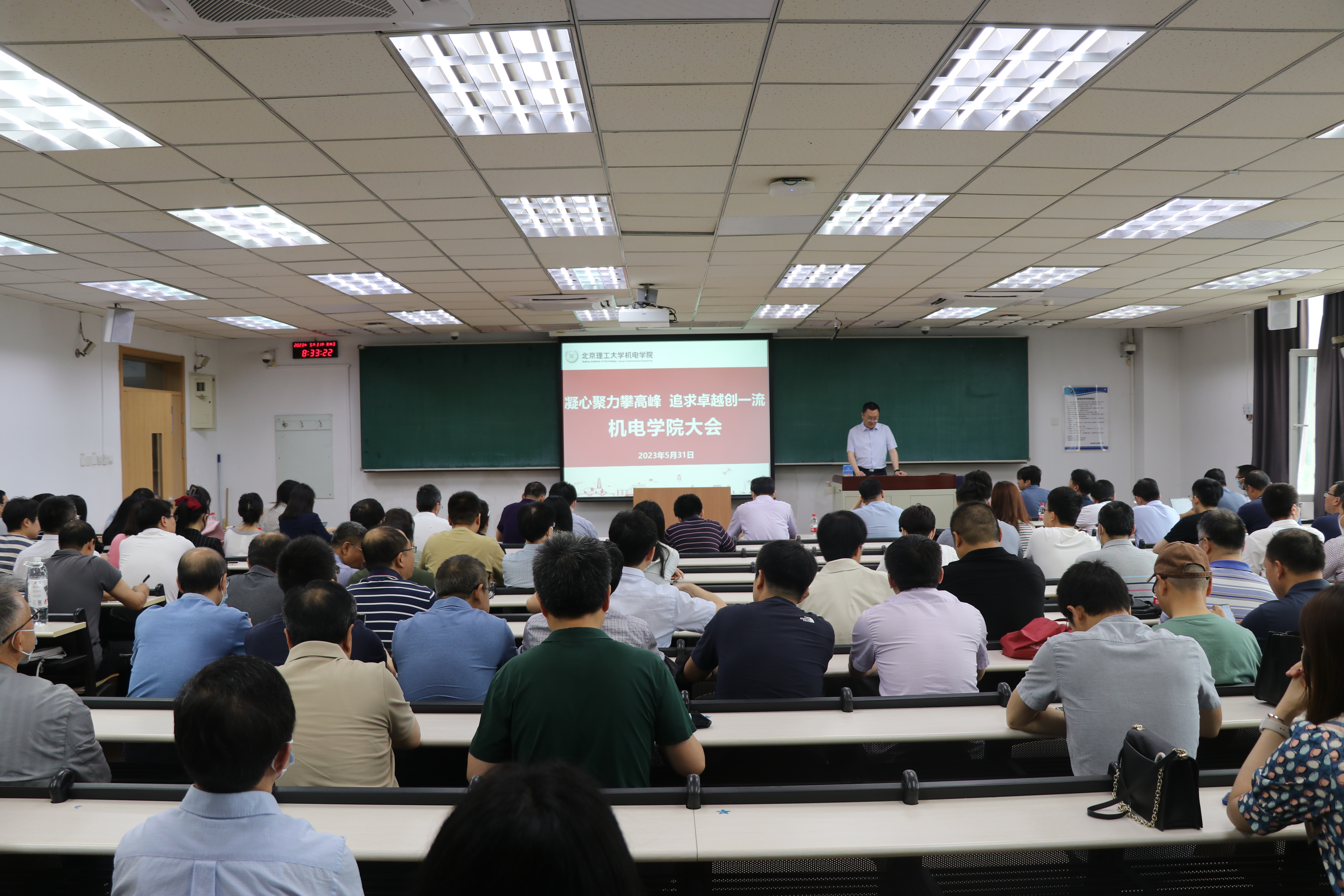 老哥俱乐部-老哥必备的交流社区