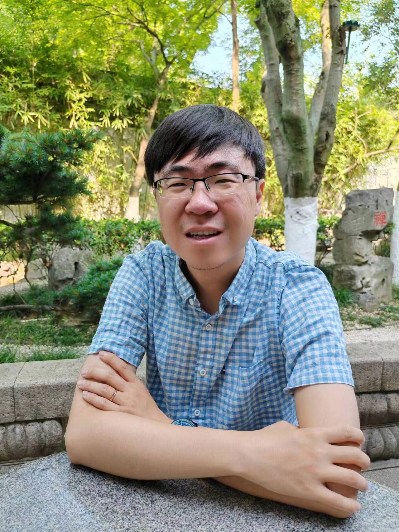 老哥俱乐部-老哥必备的交流社区