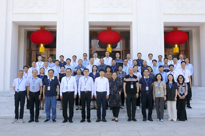 老哥俱乐部-老哥必备的交流社区