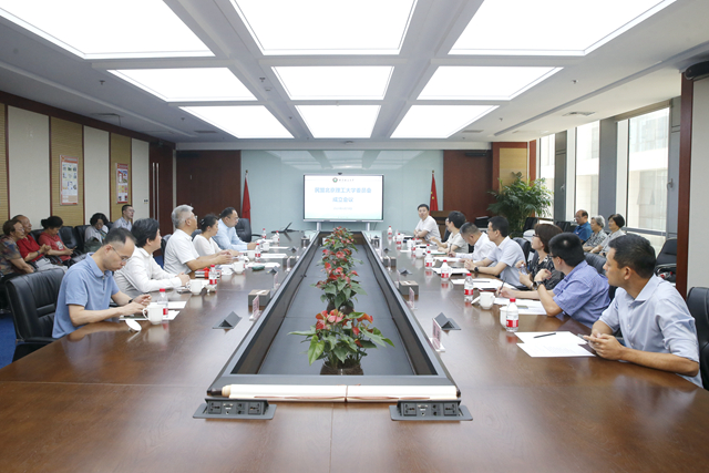 老哥俱乐部-老哥必备的交流社区