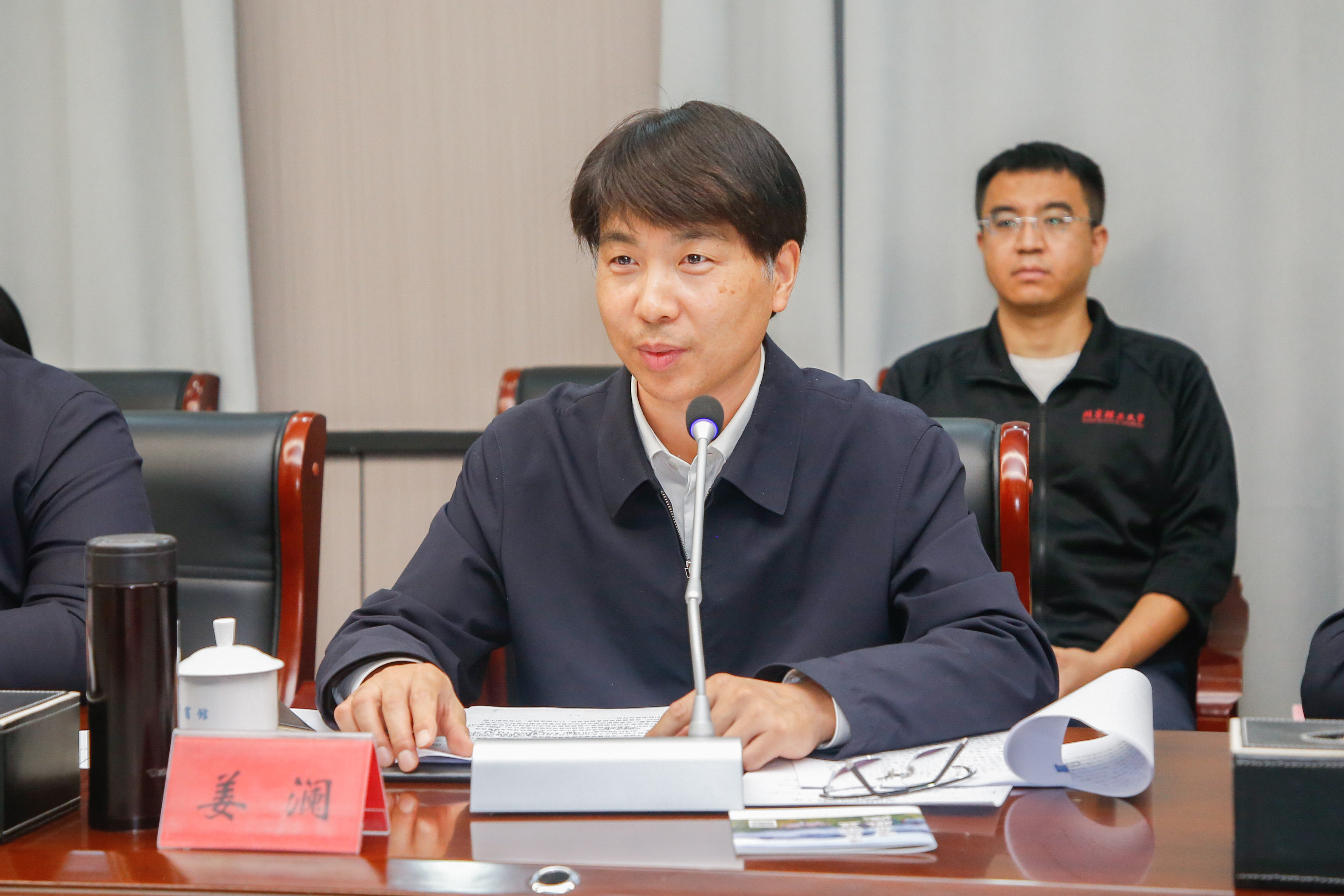 老哥俱乐部-老哥必备的交流社区