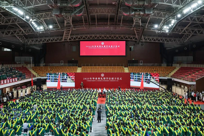 老哥俱乐部-老哥必备的交流社区