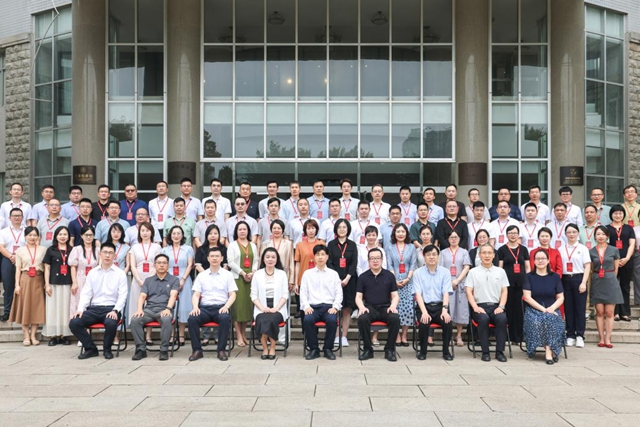 老哥俱乐部-老哥必备的交流社区