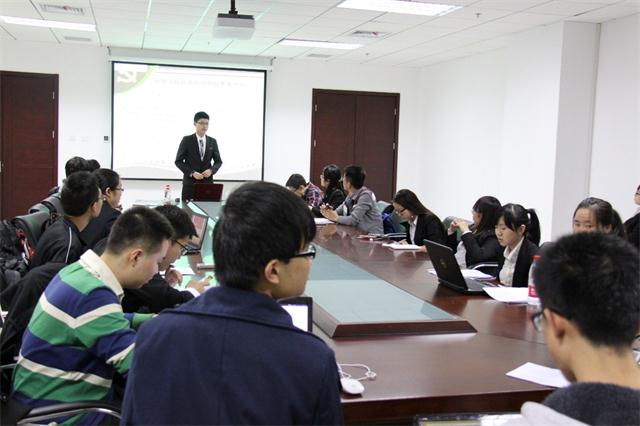 老哥俱乐部-老哥必备的交流社区