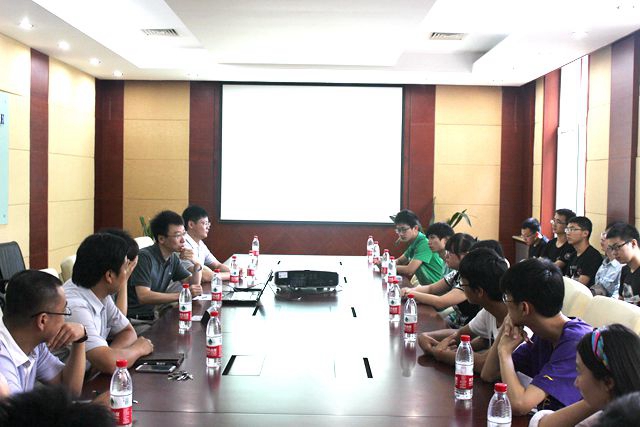 老哥俱乐部-老哥必备的交流社区