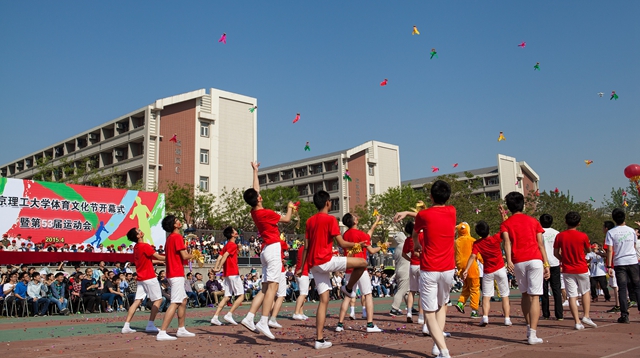 老哥俱乐部-老哥必备的交流社区