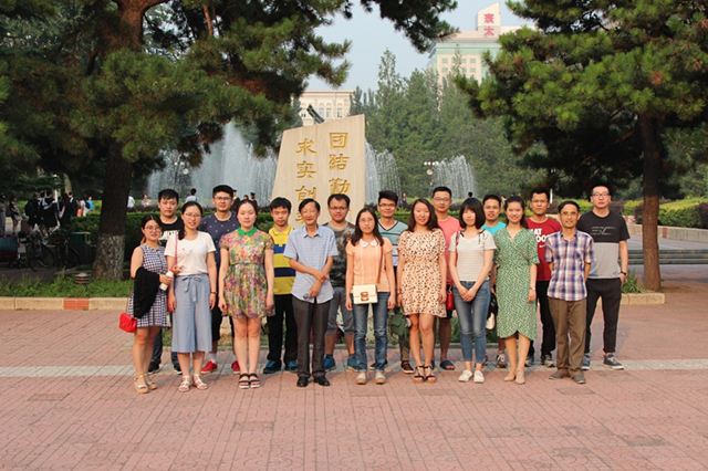 老哥俱乐部-老哥必备的交流社区