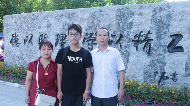 老哥俱乐部-老哥必备的交流社区