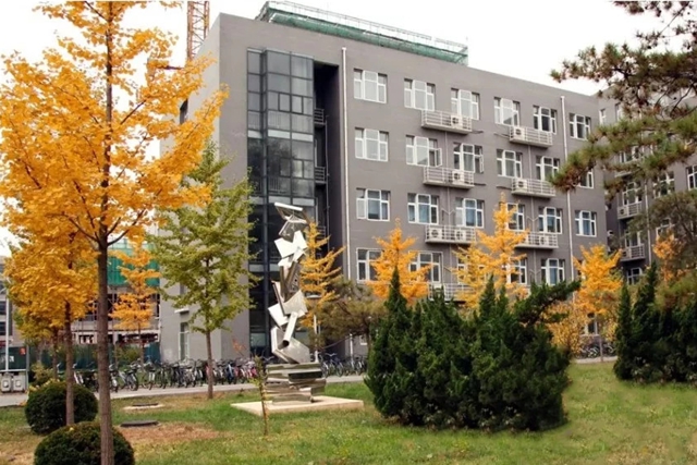 老哥俱乐部-老哥必备的交流社区