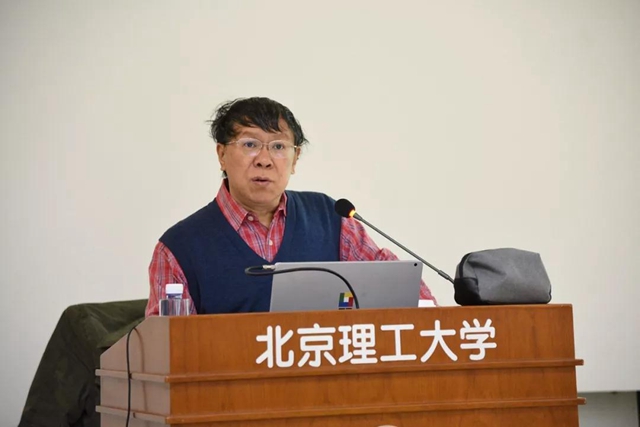 老哥俱乐部-老哥必备的交流社区