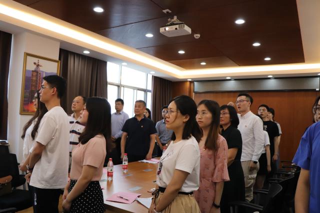 老哥俱乐部-老哥必备的交流社区