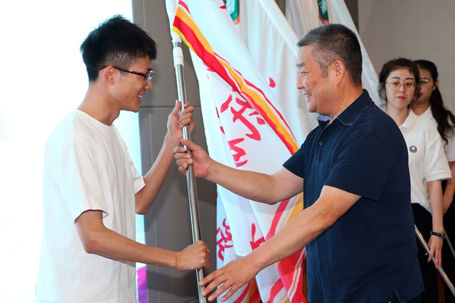 老哥俱乐部-老哥必备的交流社区