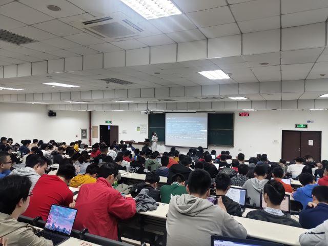 老哥俱乐部-老哥必备的交流社区