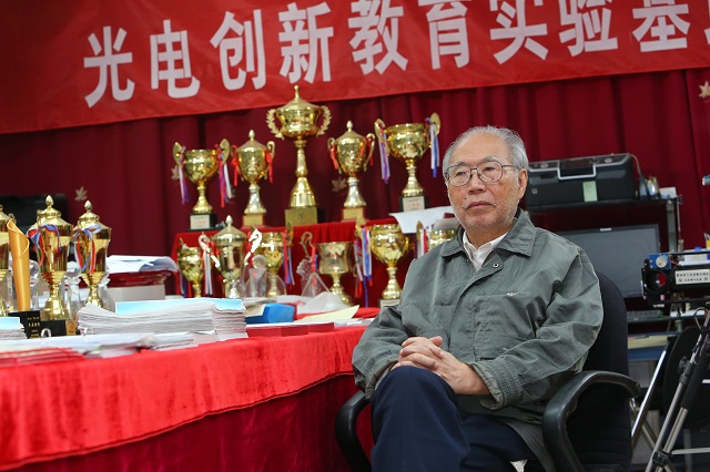 老哥俱乐部-老哥必备的交流社区