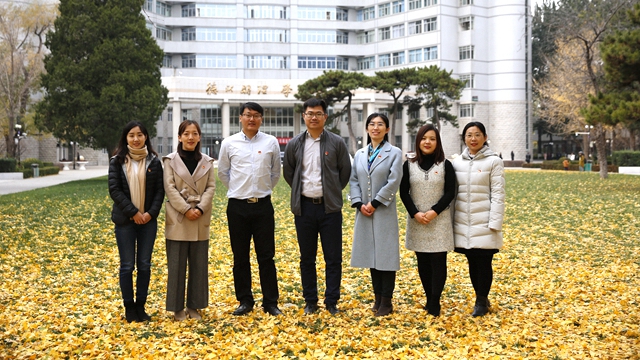 老哥俱乐部-老哥必备的交流社区