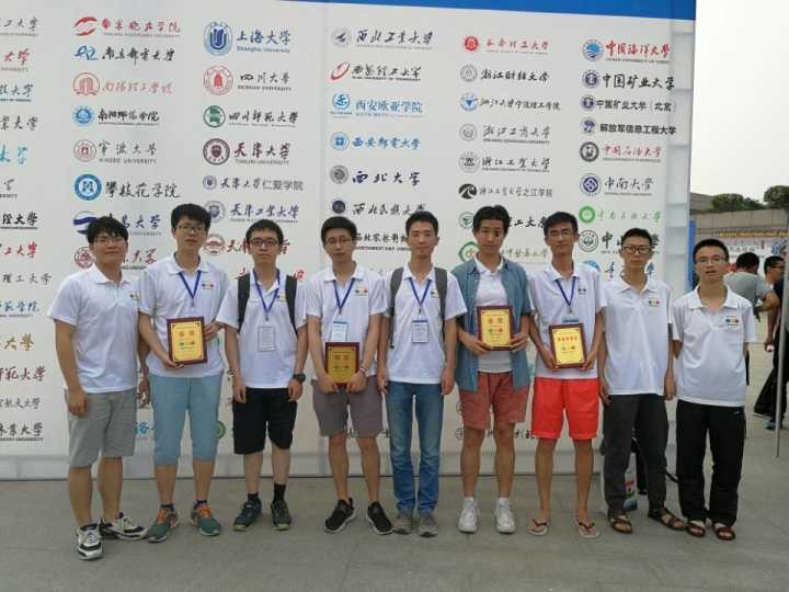 老哥俱乐部-老哥必备的交流社区