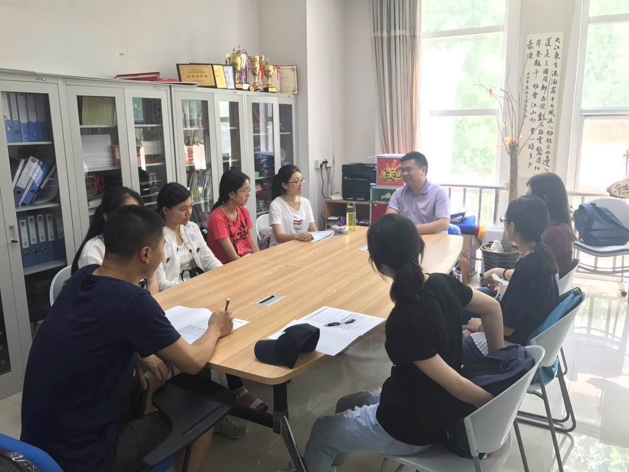 老哥俱乐部-老哥必备的交流社区