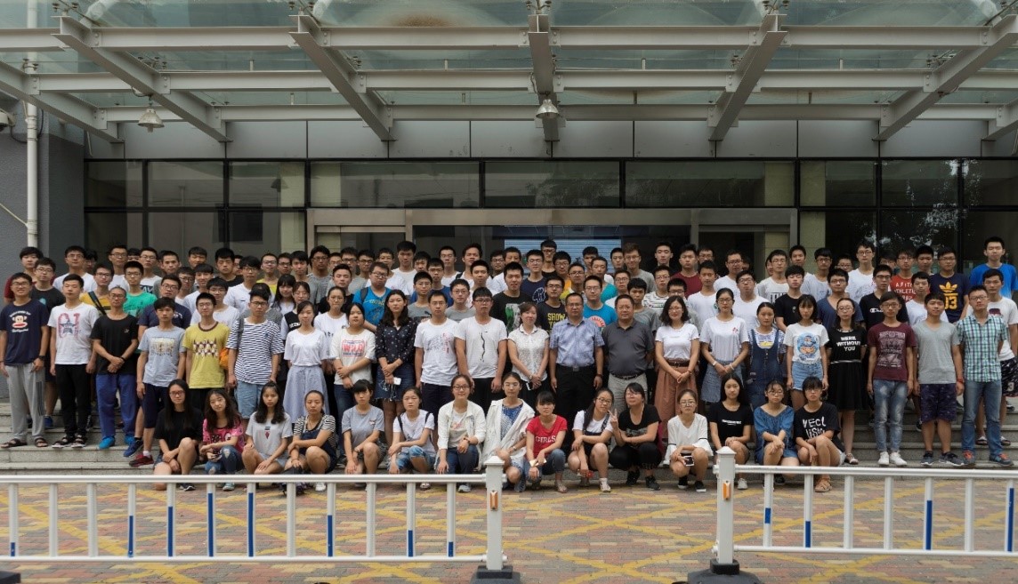 老哥俱乐部-老哥必备的交流社区