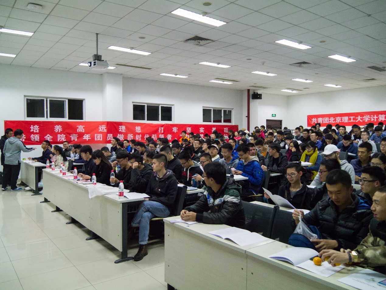 老哥俱乐部-老哥必备的交流社区