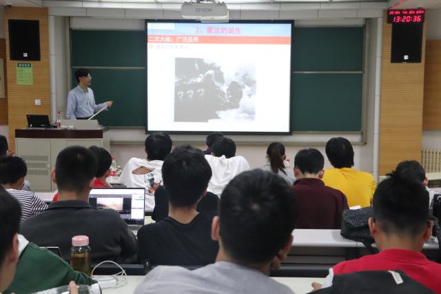 老哥俱乐部-老哥必备的交流社区