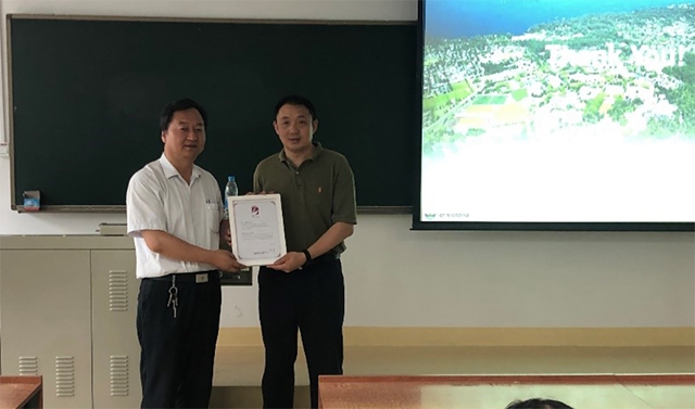 老哥俱乐部-老哥必备的交流社区