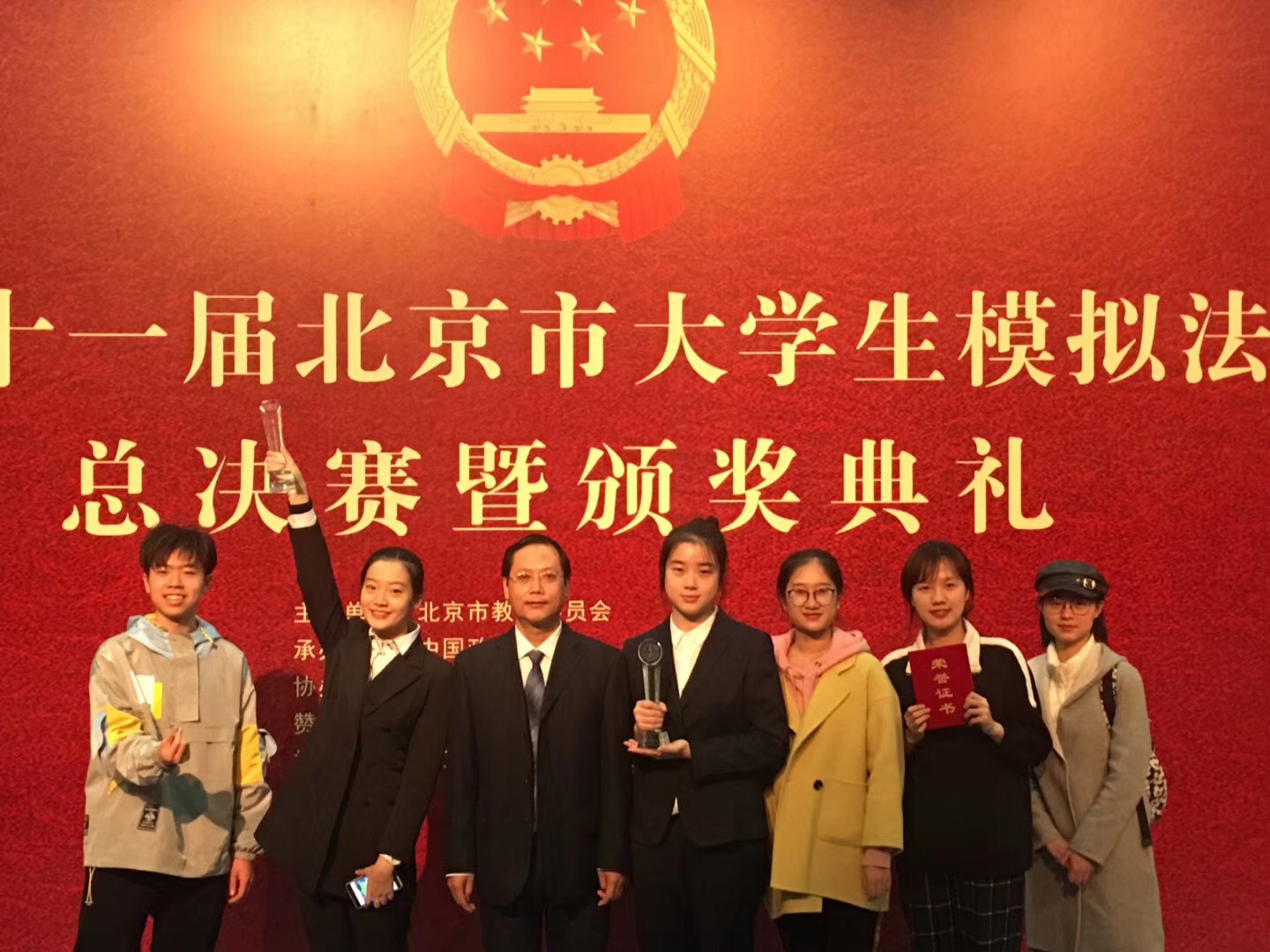 老哥俱乐部-老哥必备的交流社区