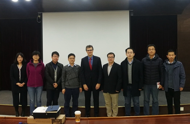 老哥俱乐部-老哥必备的交流社区