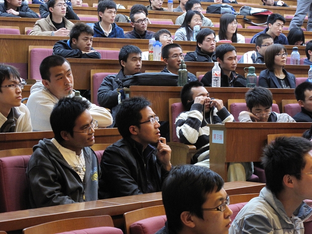 老哥俱乐部-老哥必备的交流社区