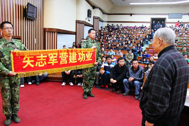 老哥俱乐部-老哥必备的交流社区