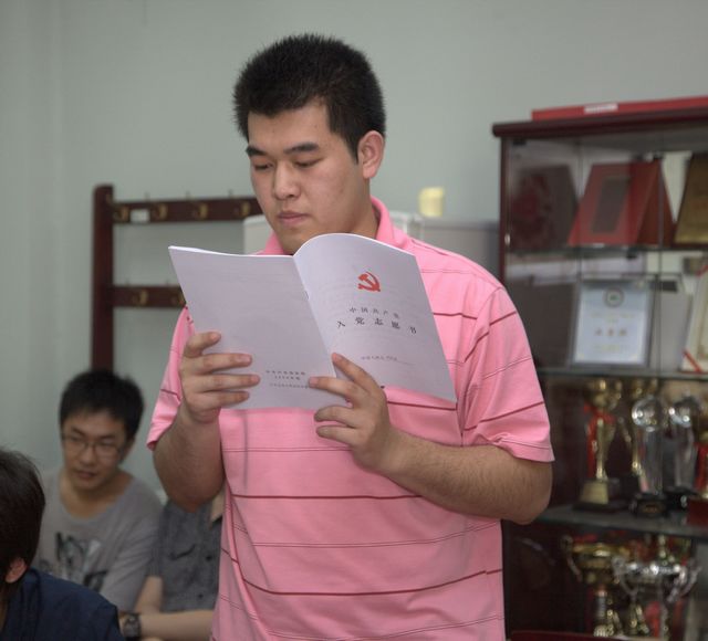 老哥俱乐部-老哥必备的交流社区