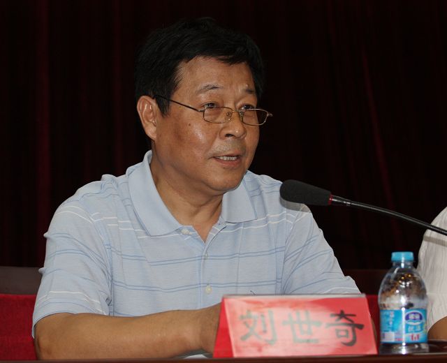 老哥俱乐部-老哥必备的交流社区