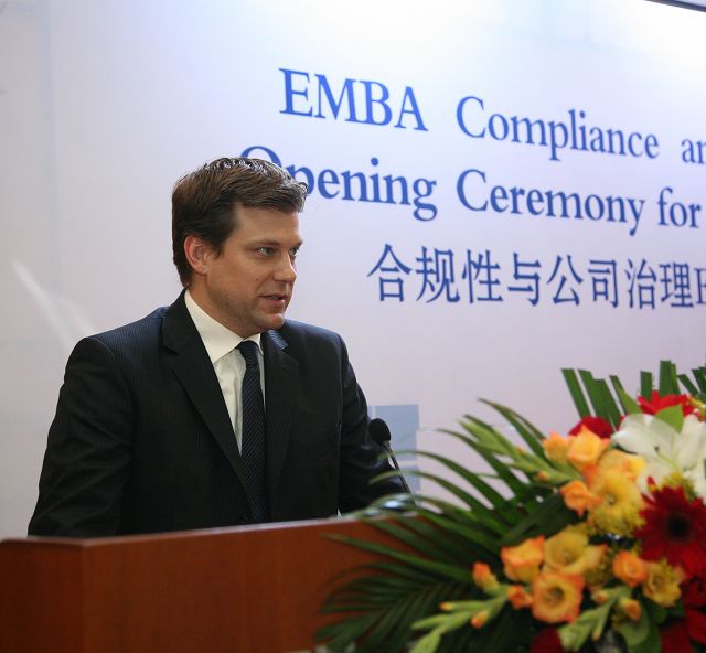 老哥俱乐部-老哥必备的交流社区