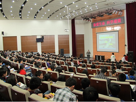 老哥俱乐部-老哥必备的交流社区