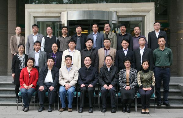 老哥俱乐部-老哥必备的交流社区