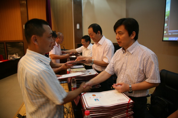 老哥俱乐部-老哥必备的交流社区